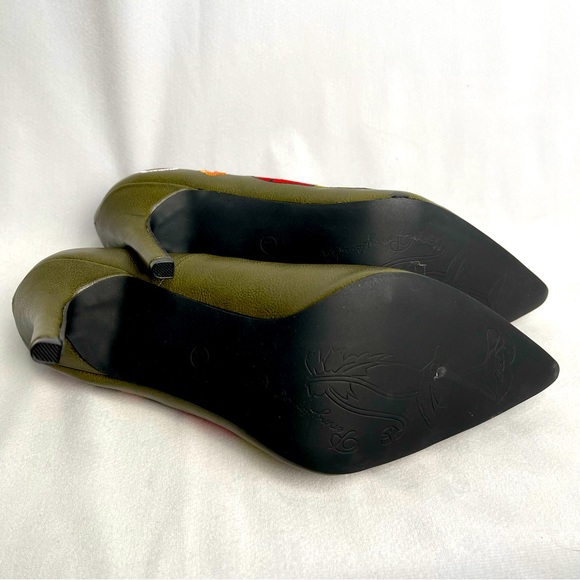 Penny Loves Kenny Mixed Olive Drab Green Combat Heels with Patches Size 10 Pumps - Picture 6 of 6